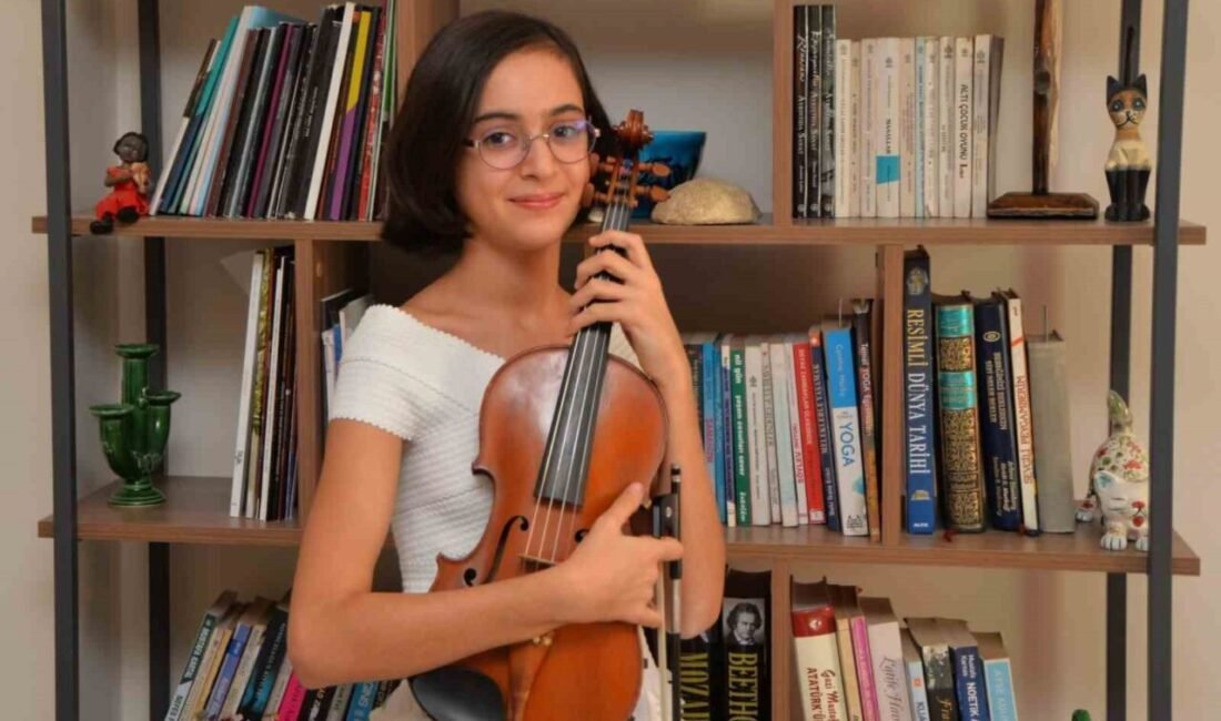 Mersin’de trafik kazasında yaralanan 18 yaşındaki keman sanatçısı Laçin Akyol,