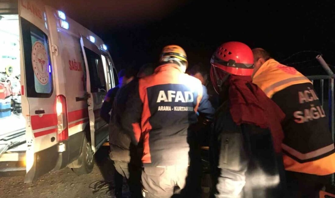 Osmaniye’de bir otomobilin sulama kanalına devrildiği kazada yaralanan sürücü, AFAD