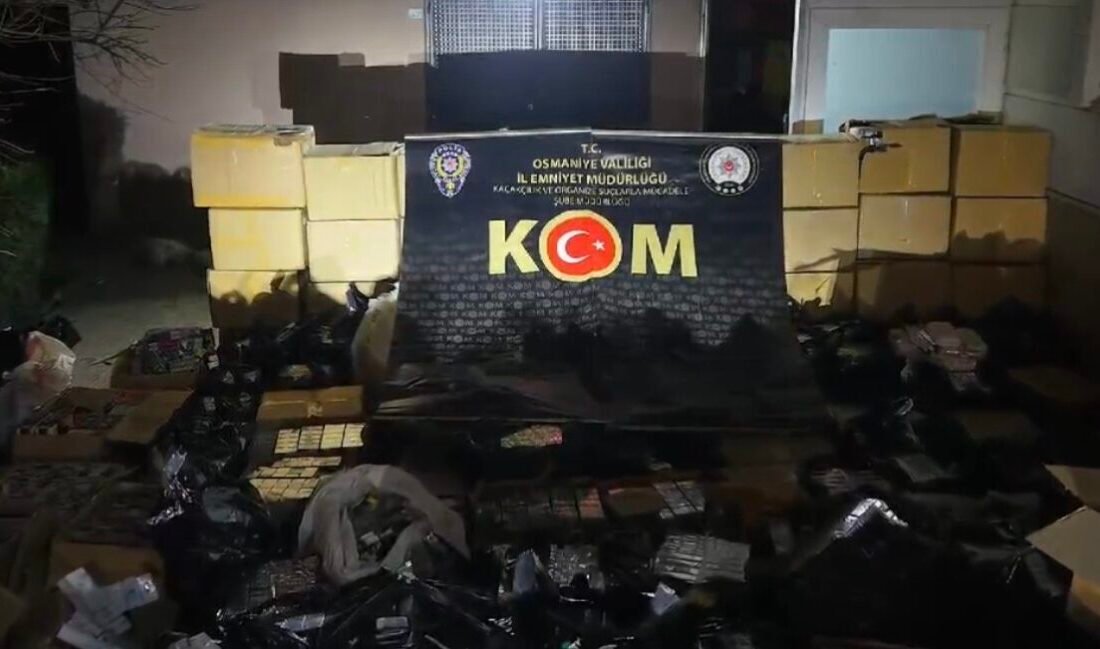 Osmaniye’de tırın dorsesine zulalanmış toplam 146 bin 800 paket gümrük
