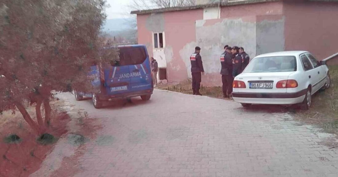 Osmaniye’nin Düziçi ilçesinde yalnız yaşayan 77 yaşındaki Hilmi Telli evinde