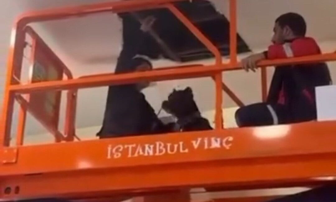 Adana’da AVM’ye havalandırmadan girip kuyumcudan 3 kilo altın ve 100