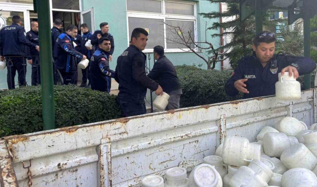 Mersin’in Tarsus ilçesinde zabıta ekiplerince yapılan denetimlerde, halk sağlığına zararlı