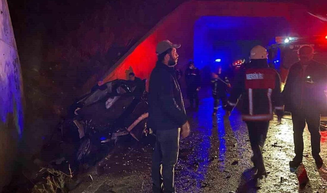 Mersin’in Tarsus ilçesi Çukurova Uluslararası Havaalanı yolunda meydana gelen kazada