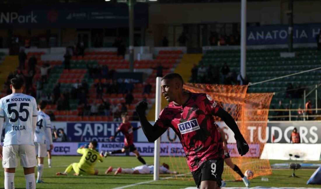 Trendyol Süper Lig’in 25. haftasında Alanyaspor, sahasında karşılaştığı Adana Demirspor’u