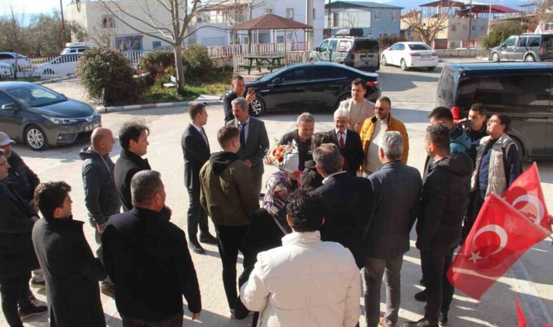 Türkiye’nin ilk astronotu Alper Gezeravcı, Mersin’in Mut ilçesinde öğrencilerle bir