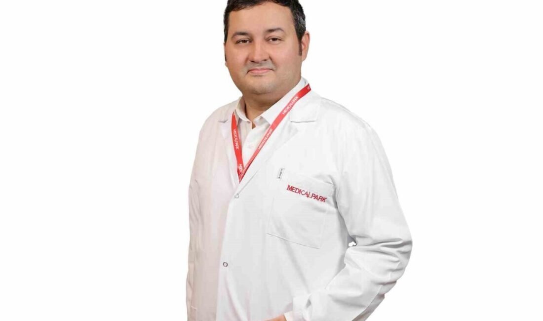 Romatoloji Uzmanı Dr. Mehmet Ali Aşık, bel ağrılarının nedeninin romatizma