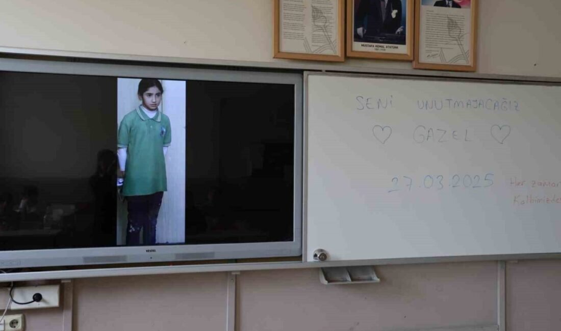 Gazel’in ölümü okulunu yasa boğdu Adana’nın Kozan ilçesinde arkadaşının şaka amaçlı itelemesi sonucu öğrenci servisinin