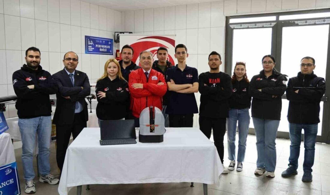 Adana Alparslan Türkeş Bilim ve Teknoloji Üniversitesi öğrencileri, yerli ve