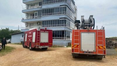 Antalya’nın Serik ilçesinde bir apartmanın 3. katındaki dairede çıkan yangın