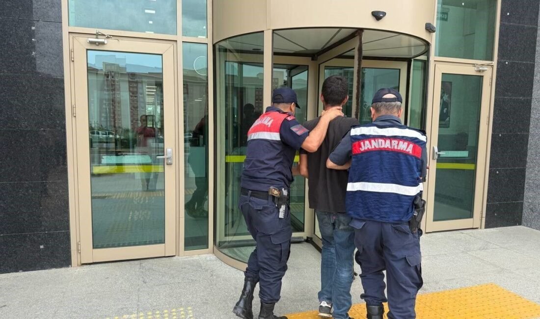Adana’da 4 ayrı suçtan aranma kaydı bulunan 27 yıl 2