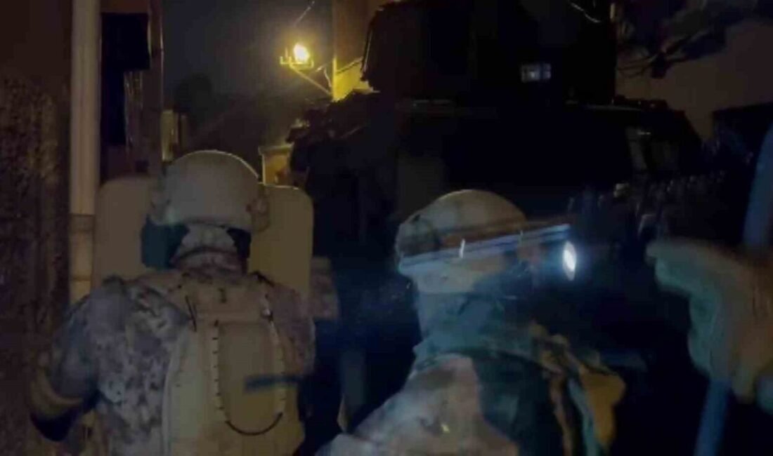 Adana’da yasa dışı yollardan yurda sokulan ve organize suç örgütlerine