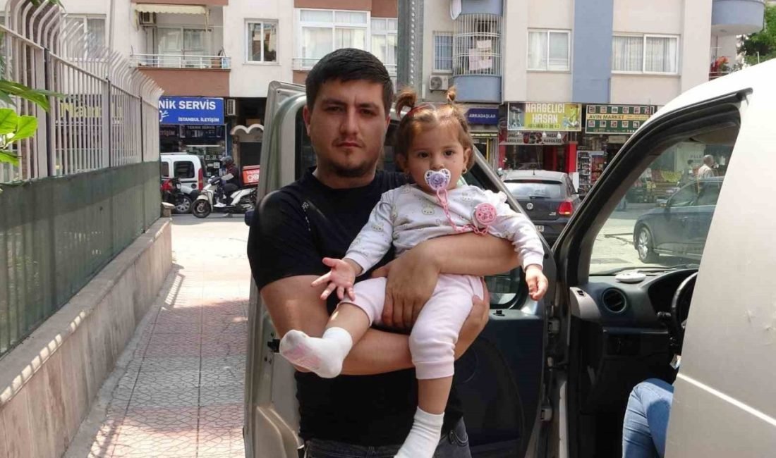 Mersin’de bir yaşındaki çocuğun tek başına bindirilerek akülü araca otomobilin