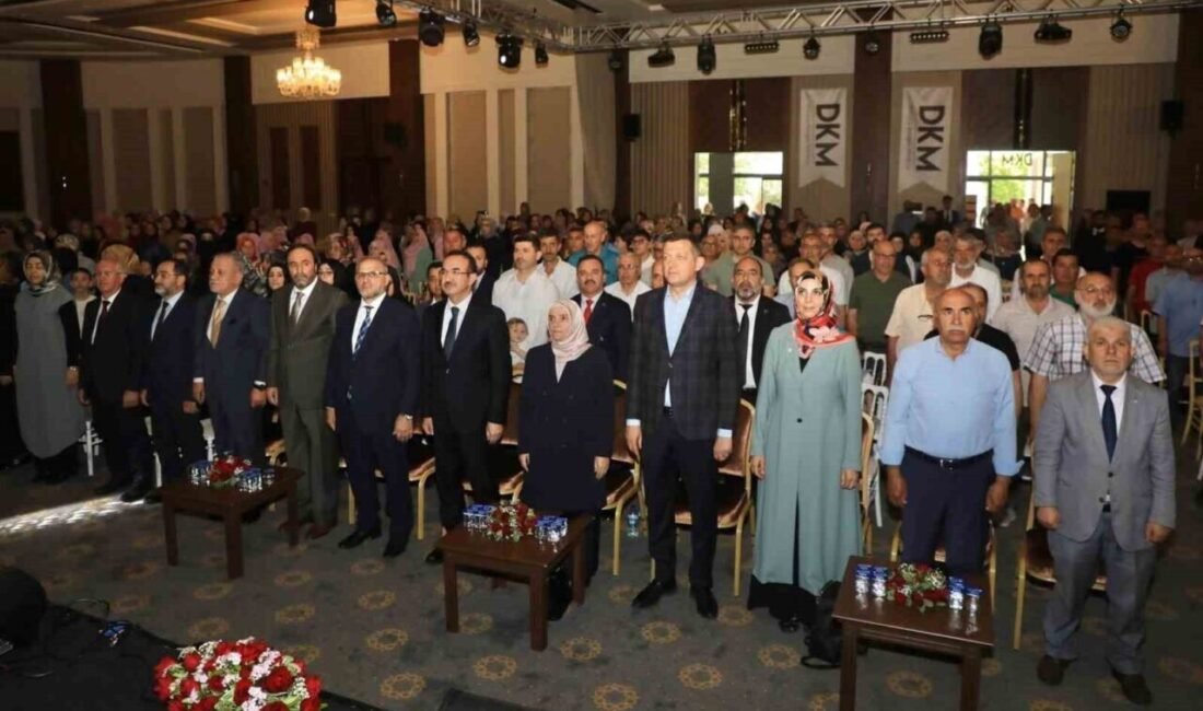 Antalya’nın Alanya ilçesinde faaliyet gösteren ve hafızlık eğitimlerini tamamlayan öğrencilere