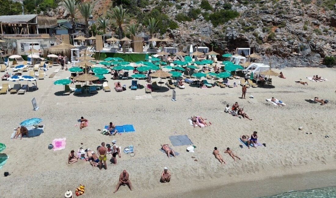 Antalya’nın Alanya ilçesinde hava sıcaklığının 30 dereceye çıktığı Mayıs ayında