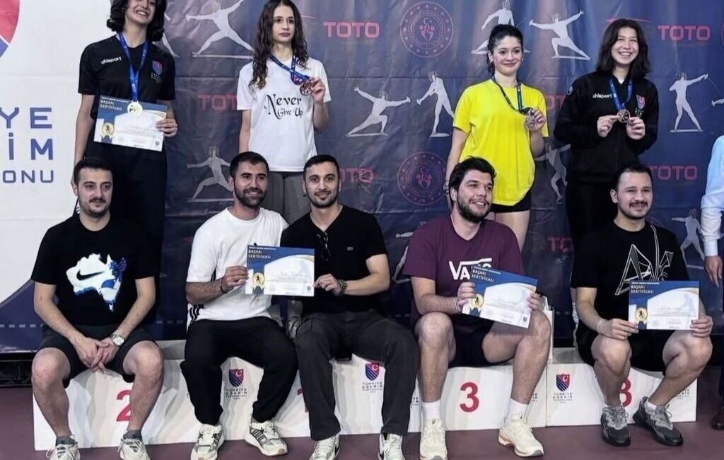 Mersin’de düzenlenen U17 Yıldızlar, Gençler, Büyükler Epe Açık Turnuvası’nda Alanyasporlu