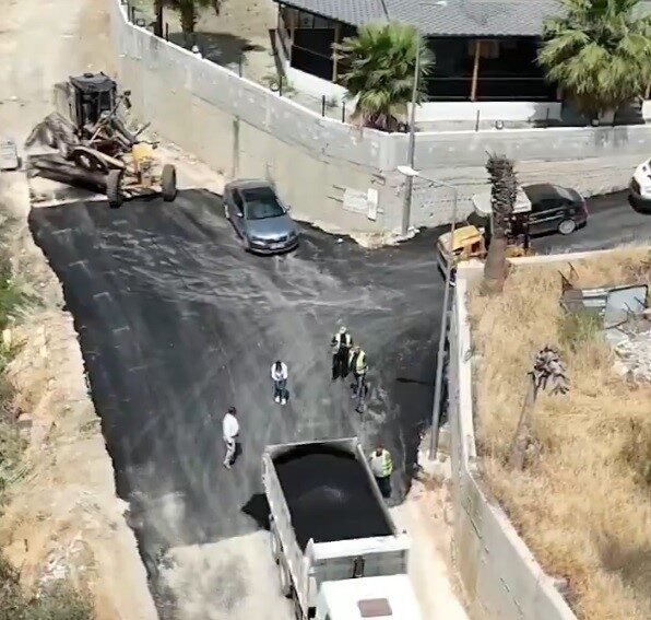 Havaların ısınmasıyla birlikte çalışmalarına hız kazandıran Antakya Belediyesi, Serinyol Mahallesi’nde