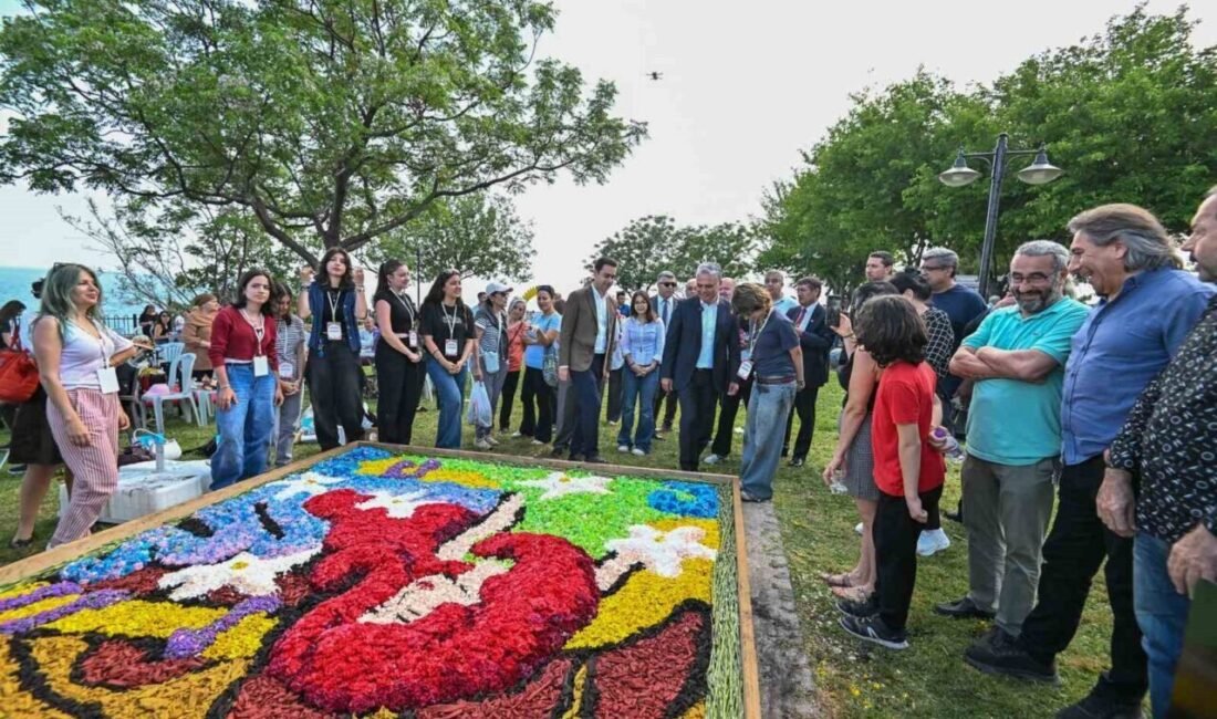 Muratpaşa Belediyesi’nin bu yıl ilk kez düzenlediği Çiçek Desenleri Günleri,