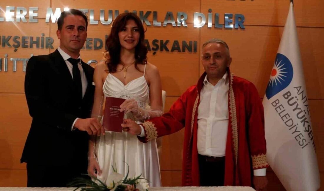 Antalya’da evlilik tarihlerini özel kılmak isteyen çiftler 25.05.2025’e yoğun ilgi
