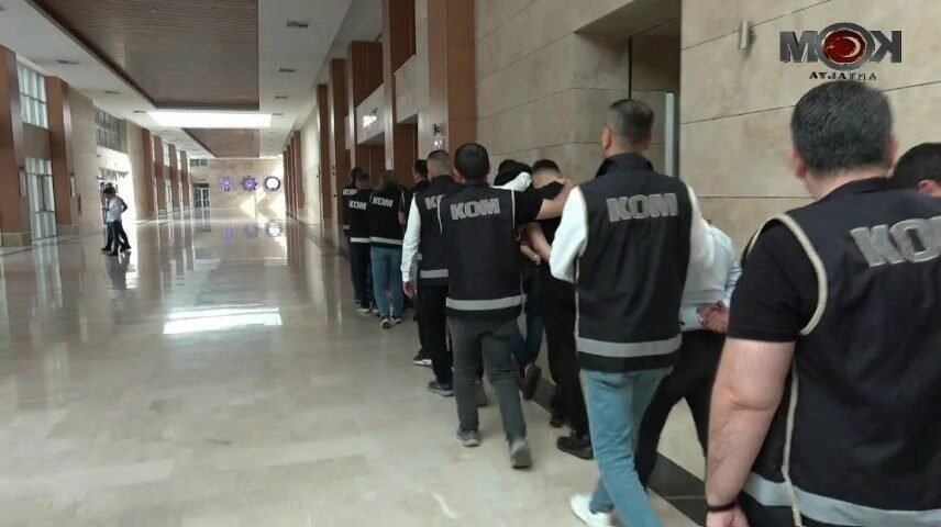 Antalya’da tefecilik yolu ile mağdurları çek, senet, araç devri, fatura