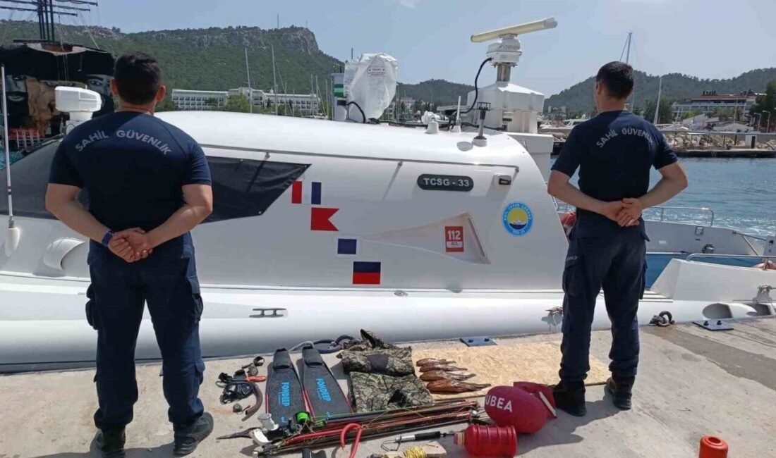 Antalya’nın Kemer ilçesi açıklarında yasa dışı olarak orfoz balığı avlayan