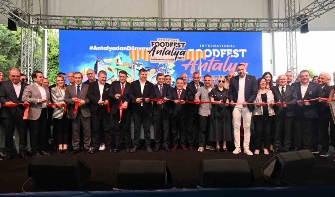 Antalya’nın yalnızca denizi ve güneşiyle değil, zengin mutfağıyla da hafızalarda