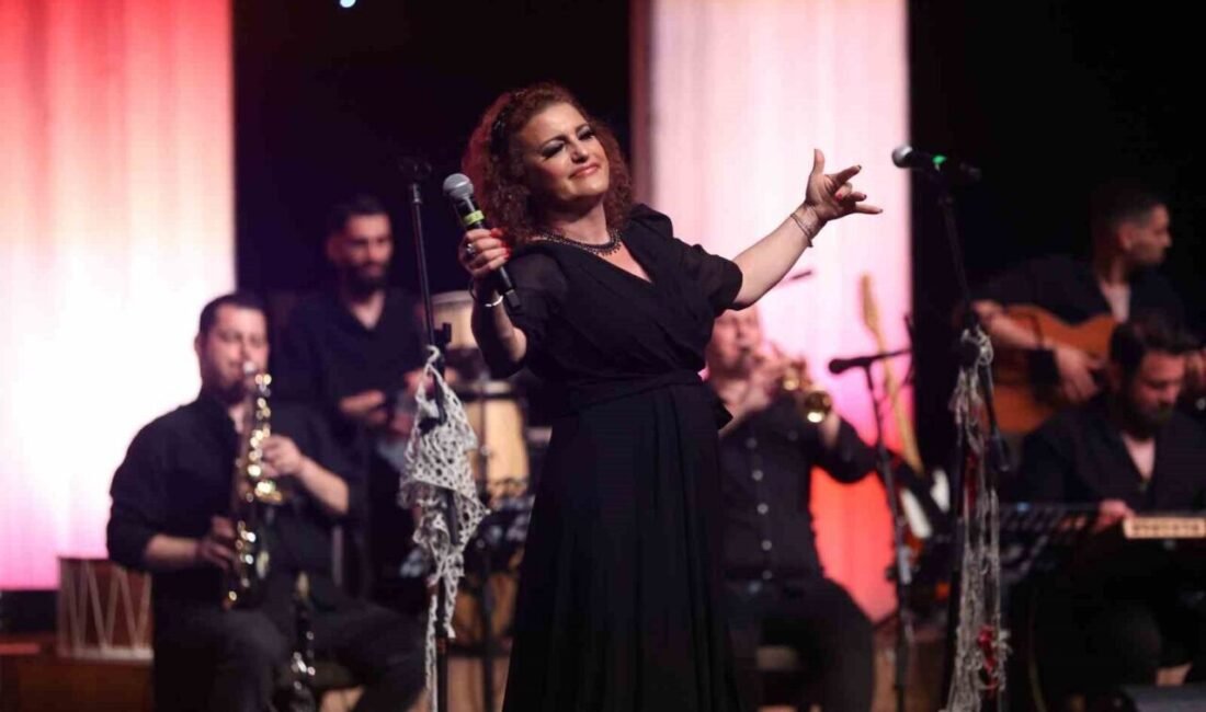 Antalya Büyükşehir Belediyesi Şehir Tiyatroları (AŞT) 41. yıl final sezonunu