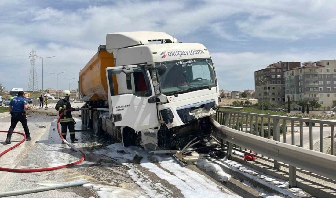 Hatay’da sürücüsünün direksiyon hakimiyetini kaybettiği hafriyat kamyonu, orta bariyeri aşarak