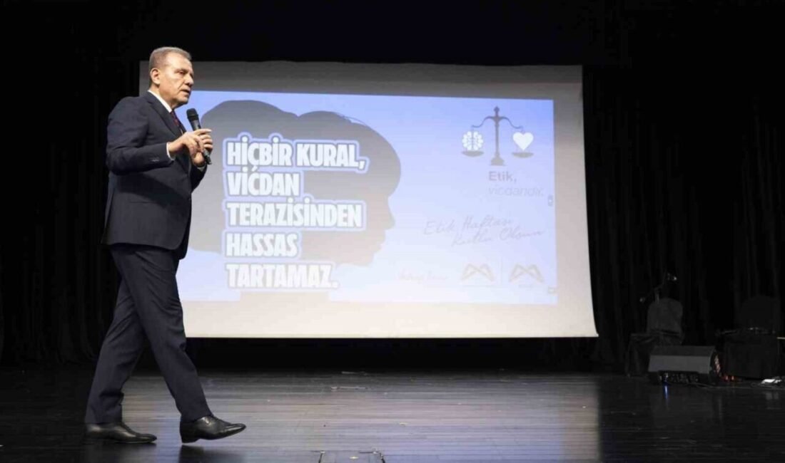 Mersin Büyükşehir Belediye Başkanı Vahap Seçer, ’Etik Haftası’ etkinliğinde, “Vatandaşımız