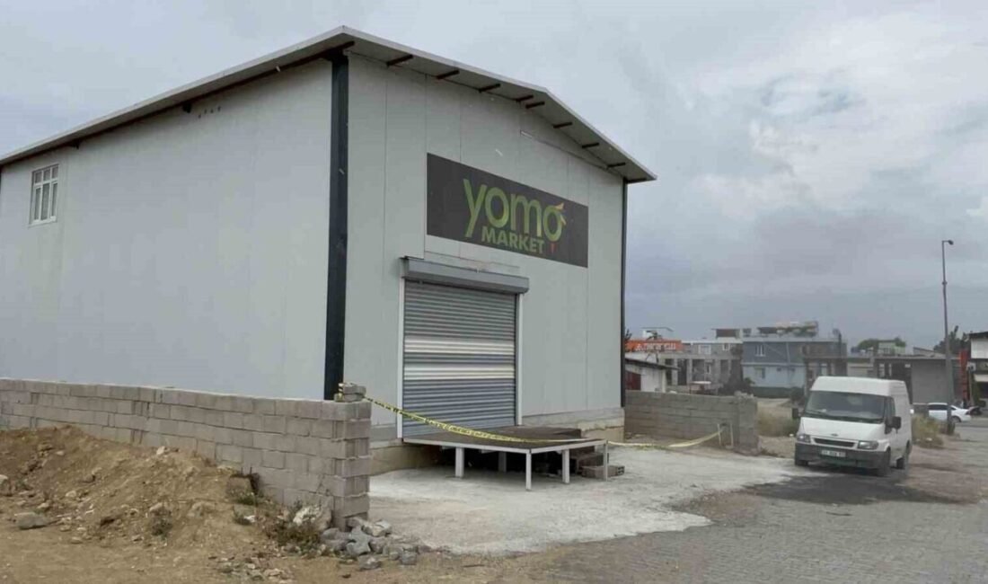 Hatay’da boşanma aşamasındaki eş, kayınbiraderinin iş yerine gelerek dehşeti yaşattı.