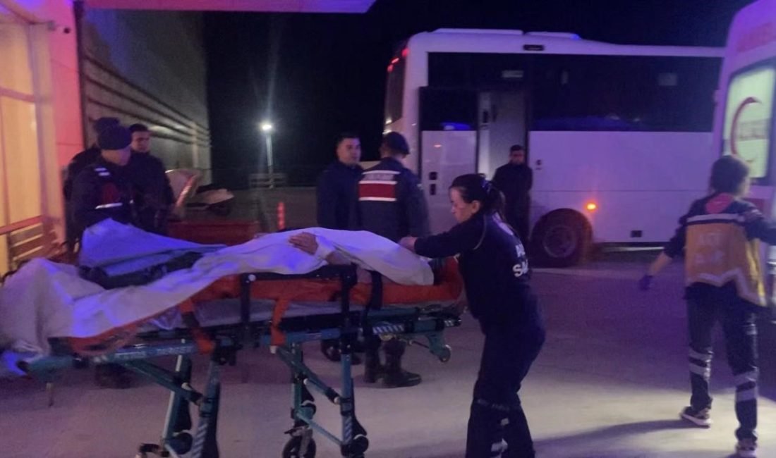 Burdur’un Tefenni ilçesinde alkollü eğlence mekanında birlikte çalıştığı genç kızı,