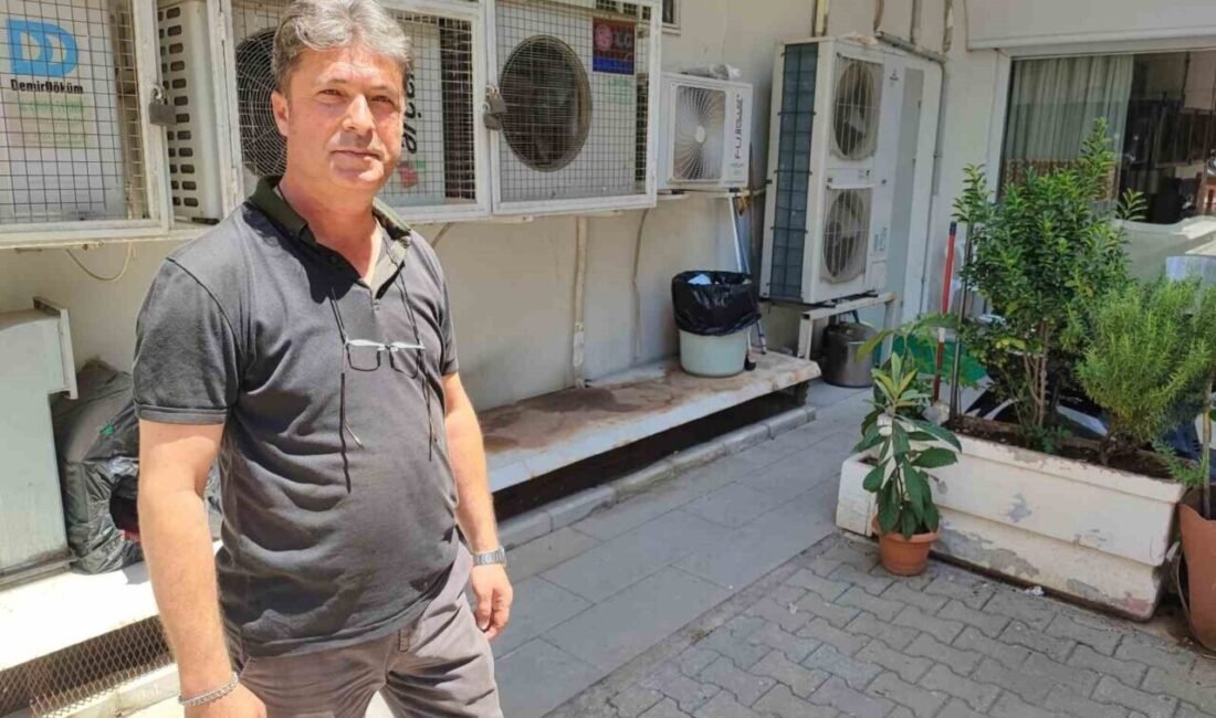 Adana Büyükşehir Belediyesi sinekle mücadelede ilaçlamada yetersiz kalınca geceleri sinekten