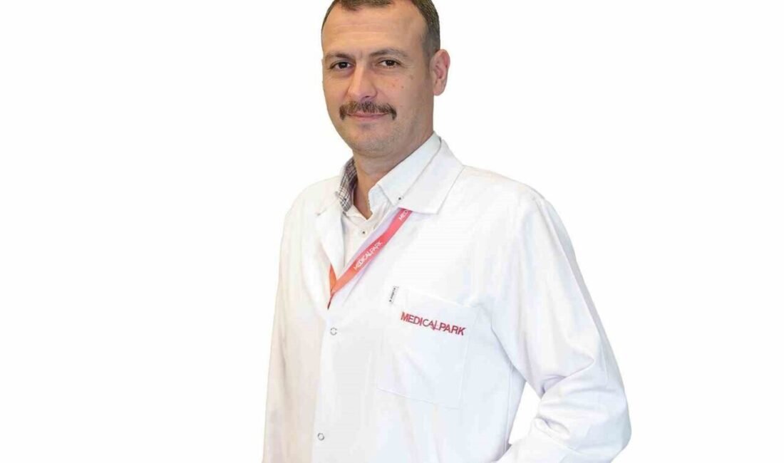 Üroloji Uzmanı Doç. Dr. Umut Ünal, çocukluk çağında özellikle ateşli