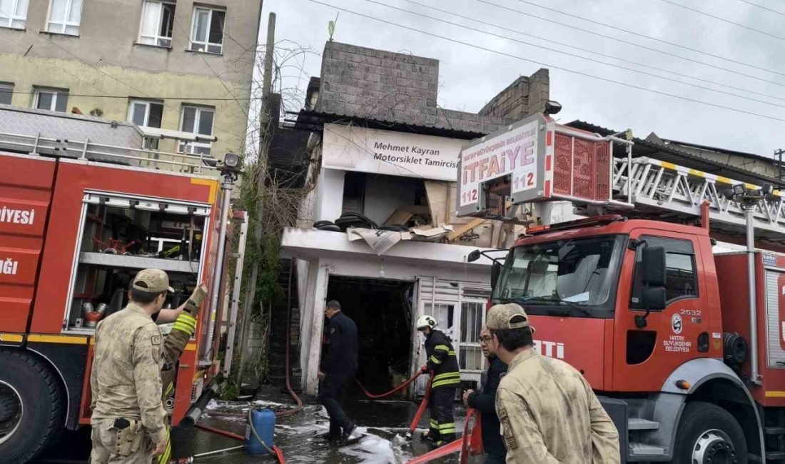 Hatay’da motosiklet tamircisinde çıkan yangın büyümeden söndürüldü. Yangın, Dörtyol ilçesi