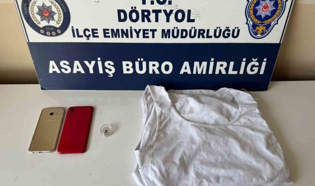 Hatay’ın Dörtyol ilçesinde ehliyet sınavına kopya düzeneği ile girmek isterken