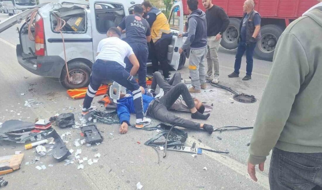 Burdur’un Bucak ilçesinde ehliyetsiz bir gencin kullandığı hafif ticari araç