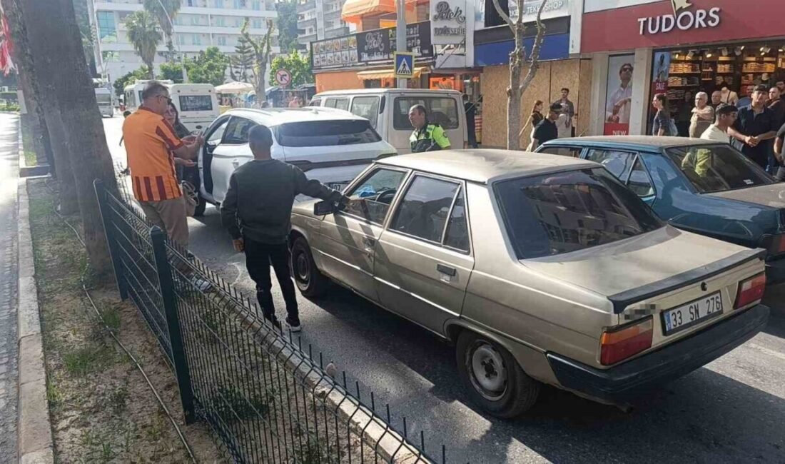 Antalya’da 2 gün önce alınan sıfır araç yaya geçidinde durduğu