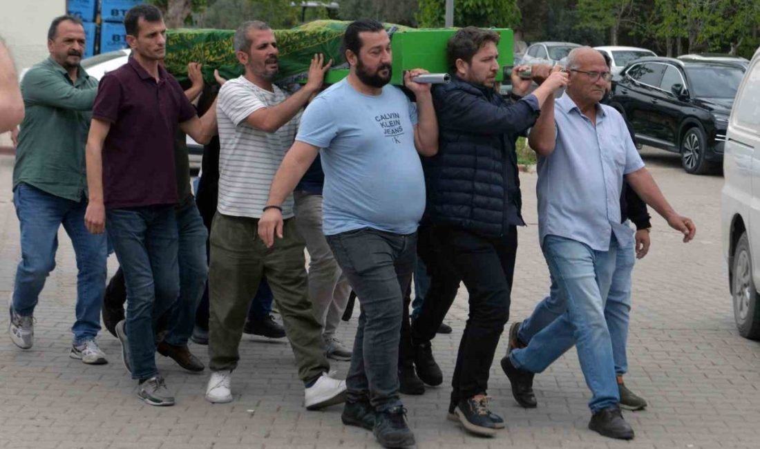 Adana’da 6 ay önce resmi olarak ayrıldığı kocası tarafından öldürülen
