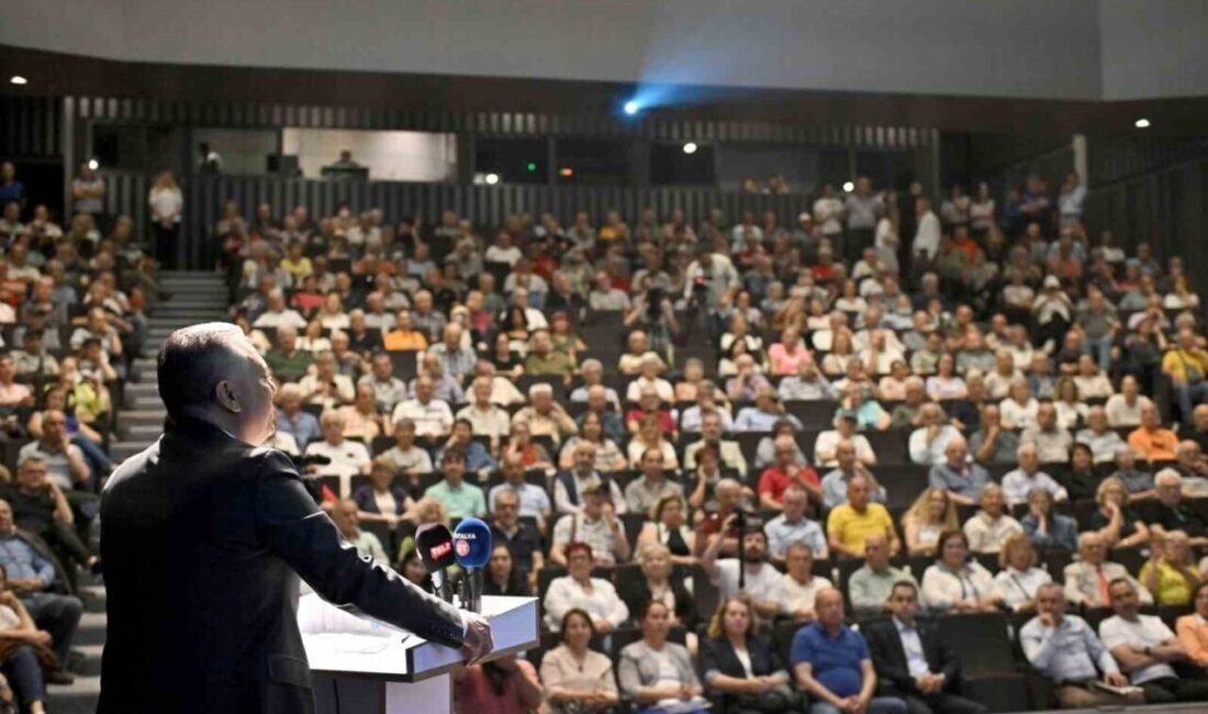 Antalya Muratpaşa Belediyesi’nce “Anayasa Krizi ve Demokratik Ulus Devlet” başlığıyla