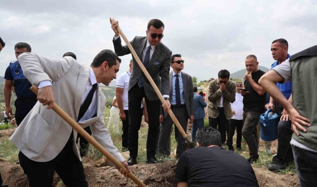 Adana’nın Kozan ilçesinde hakim, savcı ve hükümlülerin de aralarında olduğu