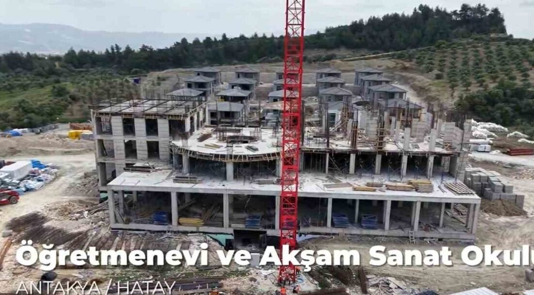 Hatay’da depremin ardından inşa edilen 200 kişi kapasiteli öğretmenevinde çalışmalar