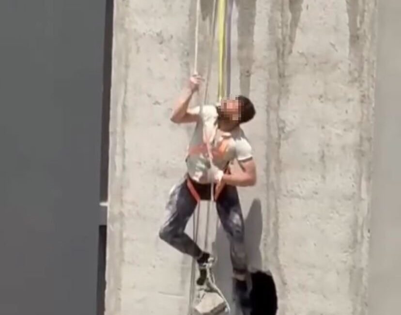 Mersin’de bir inşaatta iskele halatının kopmasıyla ölümle burun buruna gelen