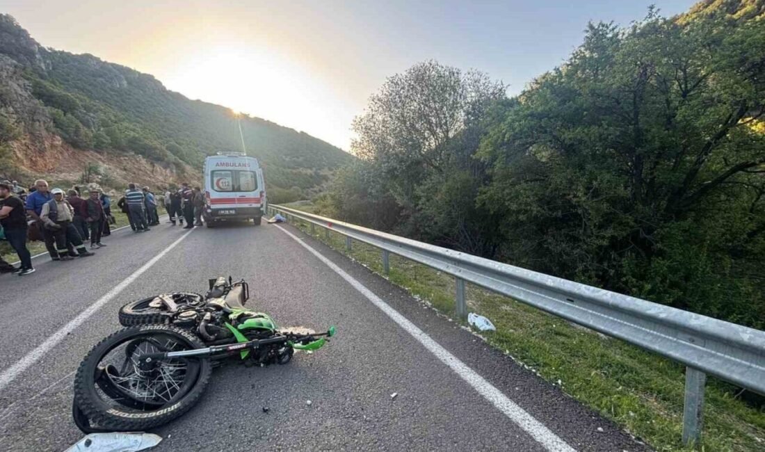 Isparta’nın Eğirdir ilçesinde motosikletin bariyerlere çarpması sonucu savrulan iki kişiden