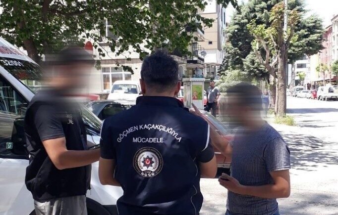 Isparta Emniyet Genel Müdürlüğü koordinesinde düzenlenen huzur uygulamasında 84’ü yabancı