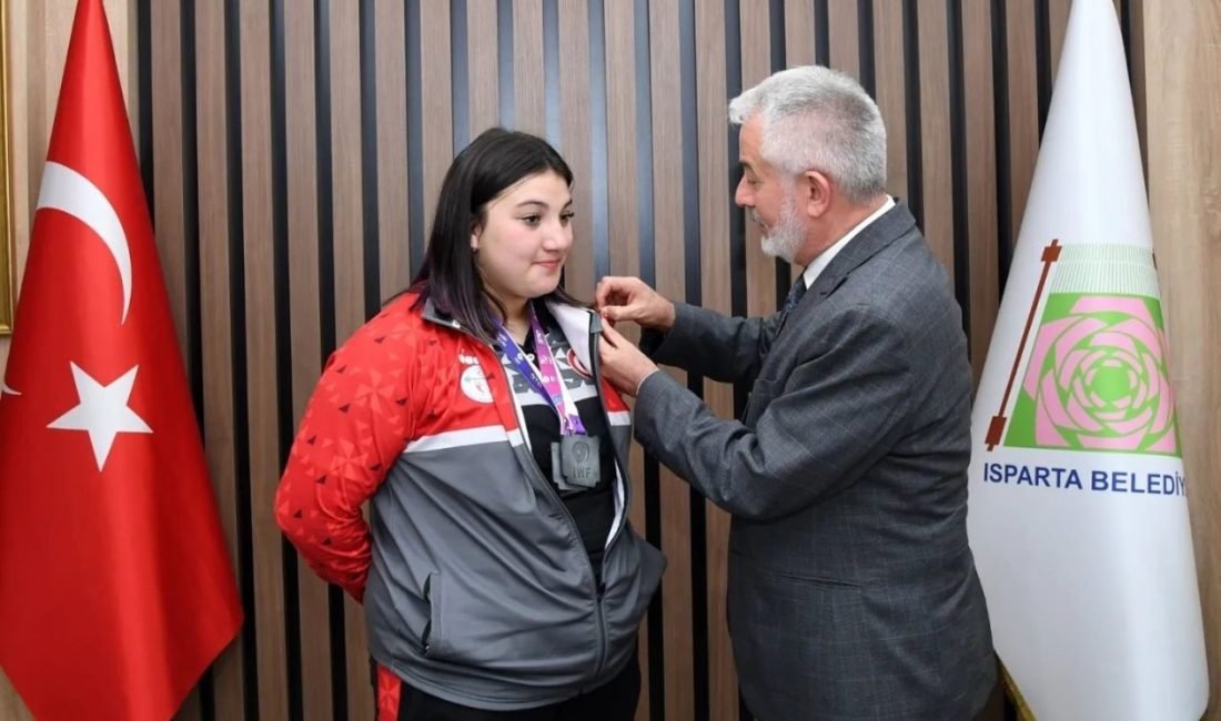 Isparta Belediyesi Spor Kulübü sporcusu Fatma Gül Çevik, Peru’da düzenlenen