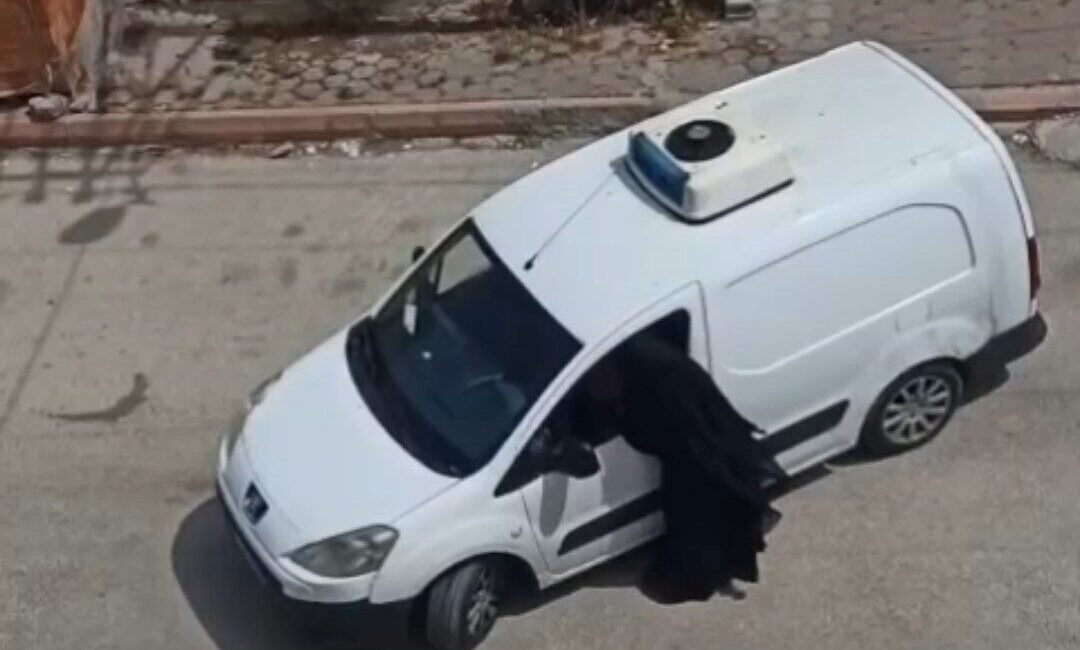 Adana’da bir kişi, kahvaltı yüzünden tartıştığı eşini darbettiği için gözaltına