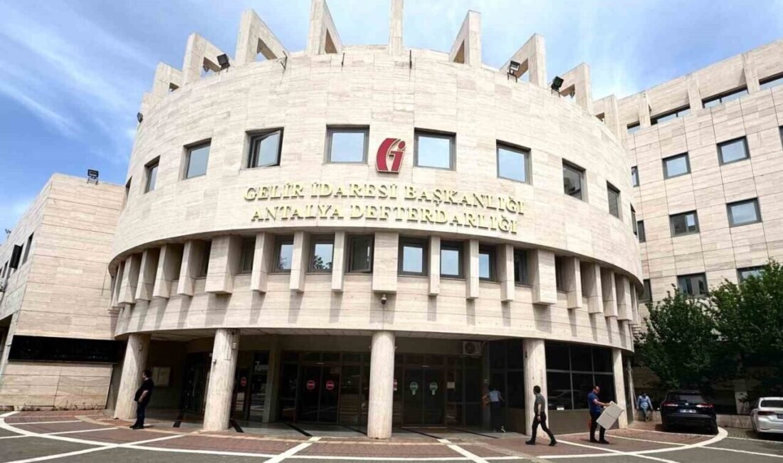 Antalya’nın Kaş, Finike ve Gazipaşa ilçelerinde kurulan yeni vergi dairesi
