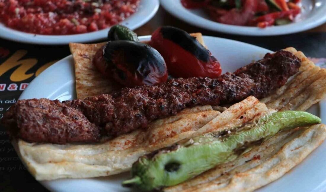 Kebabın başkenti Adana’da kasaplar ve kebapçılar, birçok ilin kebap konusunda