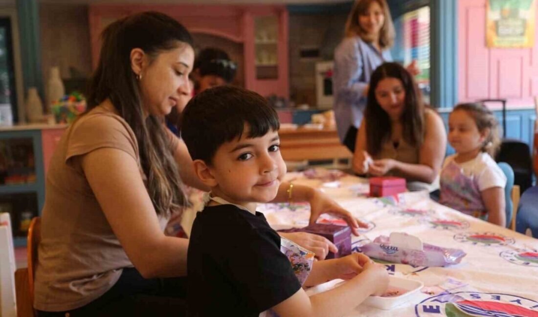 Kepez Belediyesi, Anneler Günü etkinlikleri kapsamında anlamlı bir atölye çalışmasına