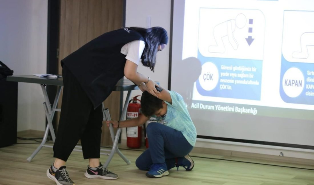 Kepez Belediyesi, muhtemel afetlere karşı hazırlıklı bir toplum oluşturmak amacıyla