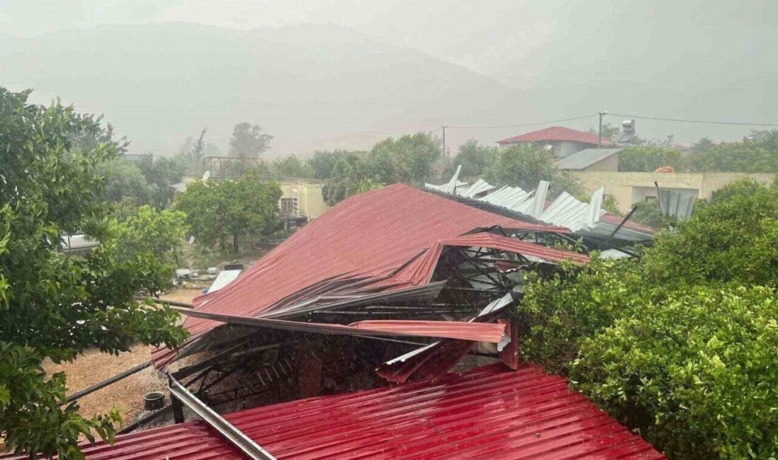 Adana’nın Kozan ilçesinde dün kısa süreli etkili olan şiddetli yağış